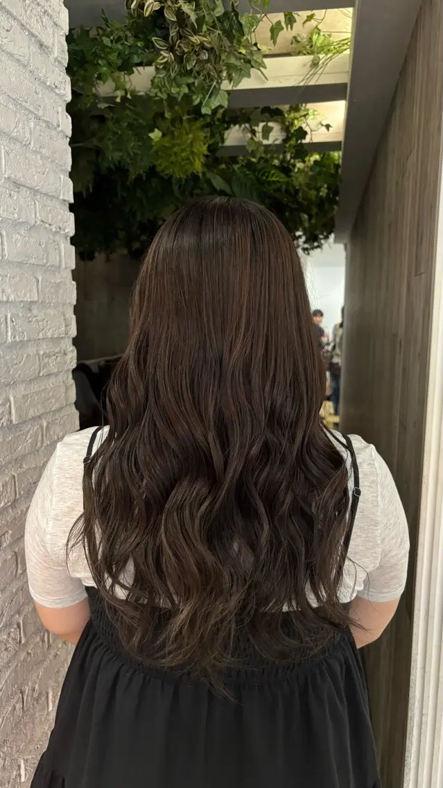 ロング カラー ヘアカラー 濱田 真尋のヘアスタイル