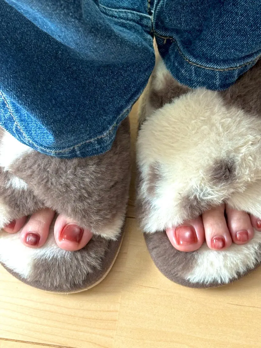 ネイル 赤色 ハンドネイル Nails by MILKのネイルデザイン