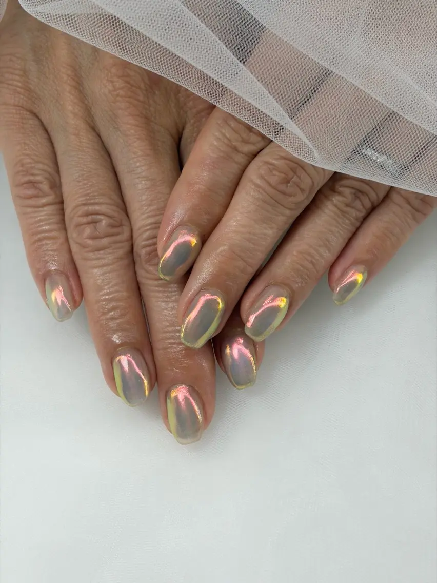 ネイル オーロラネイル キラキラネイル オフィスネイル ハンドネイル iro+ nailのネイルデザイン