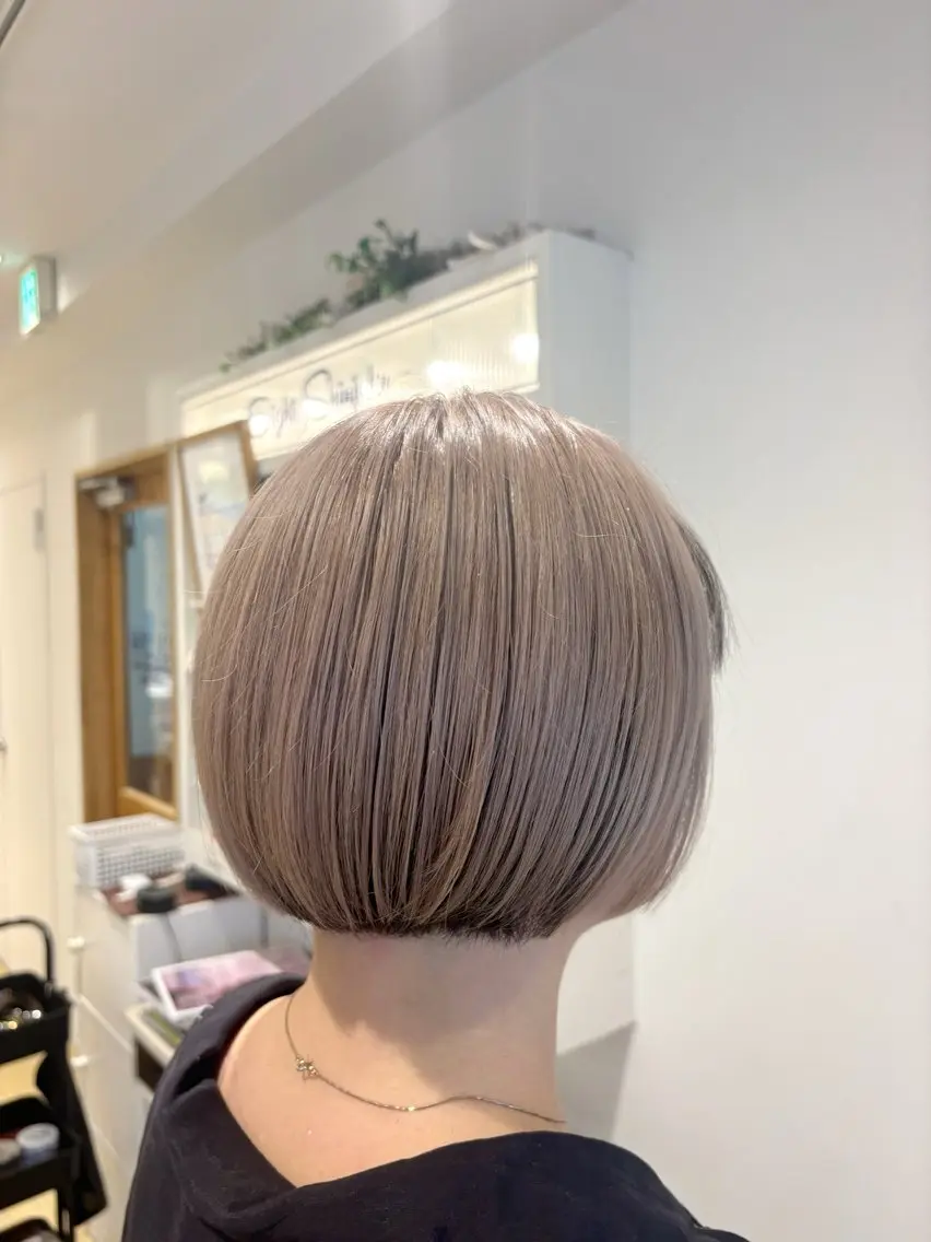 ショート カラー カット ヘアカラー トリートメント EIGHT新宿 新井彩斗のヘアスタイル