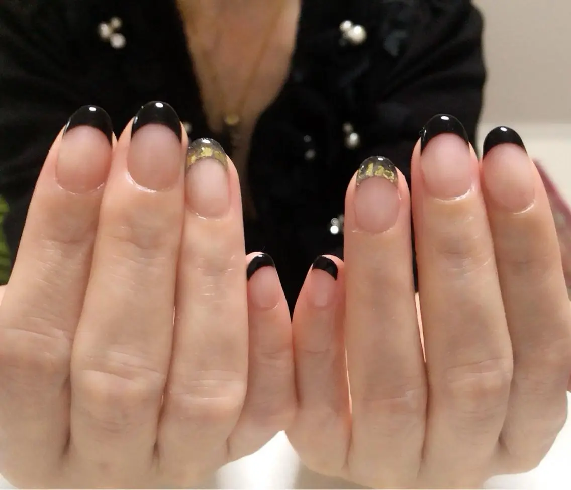 ネイル フレンチネイル ミラーネイル ハンドネイル フットネイル mano nella manoのネイルデザイン
