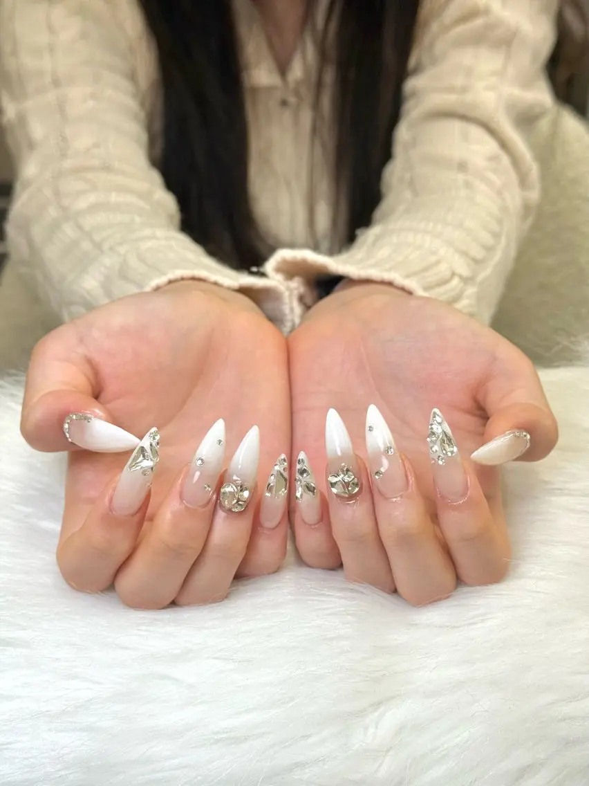 ネイル アートネイル ジェルネイル ガーリー キラキラネイル Nihonthy Nail 新宿のネイルデザイン