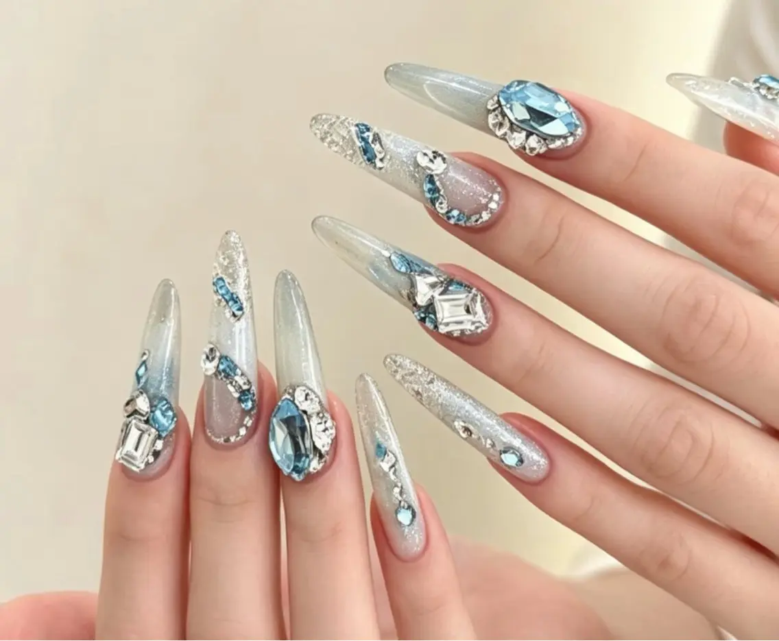 ネイル ハンドネイル Luvia Ginzaのネイルデザイン