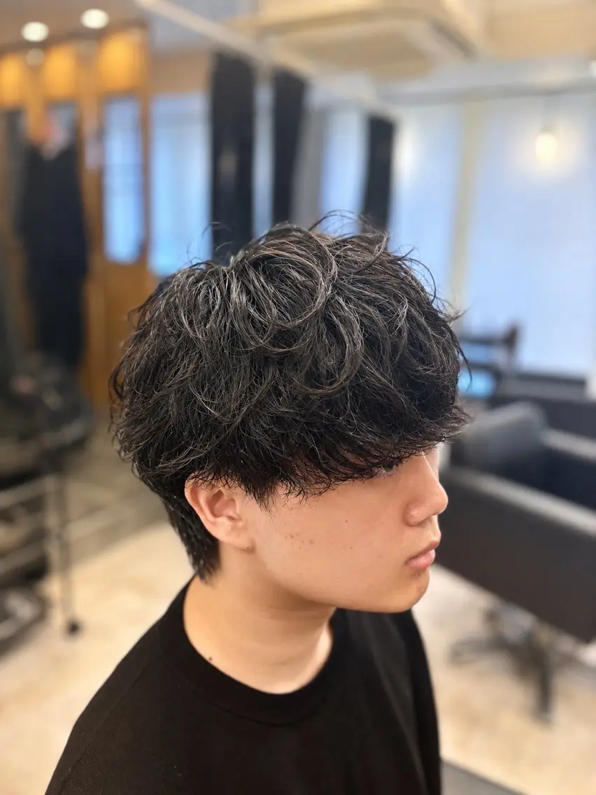 メンズ限定【似合わせカット➕スパイラルパーマ】眉カット、TR付きの写真