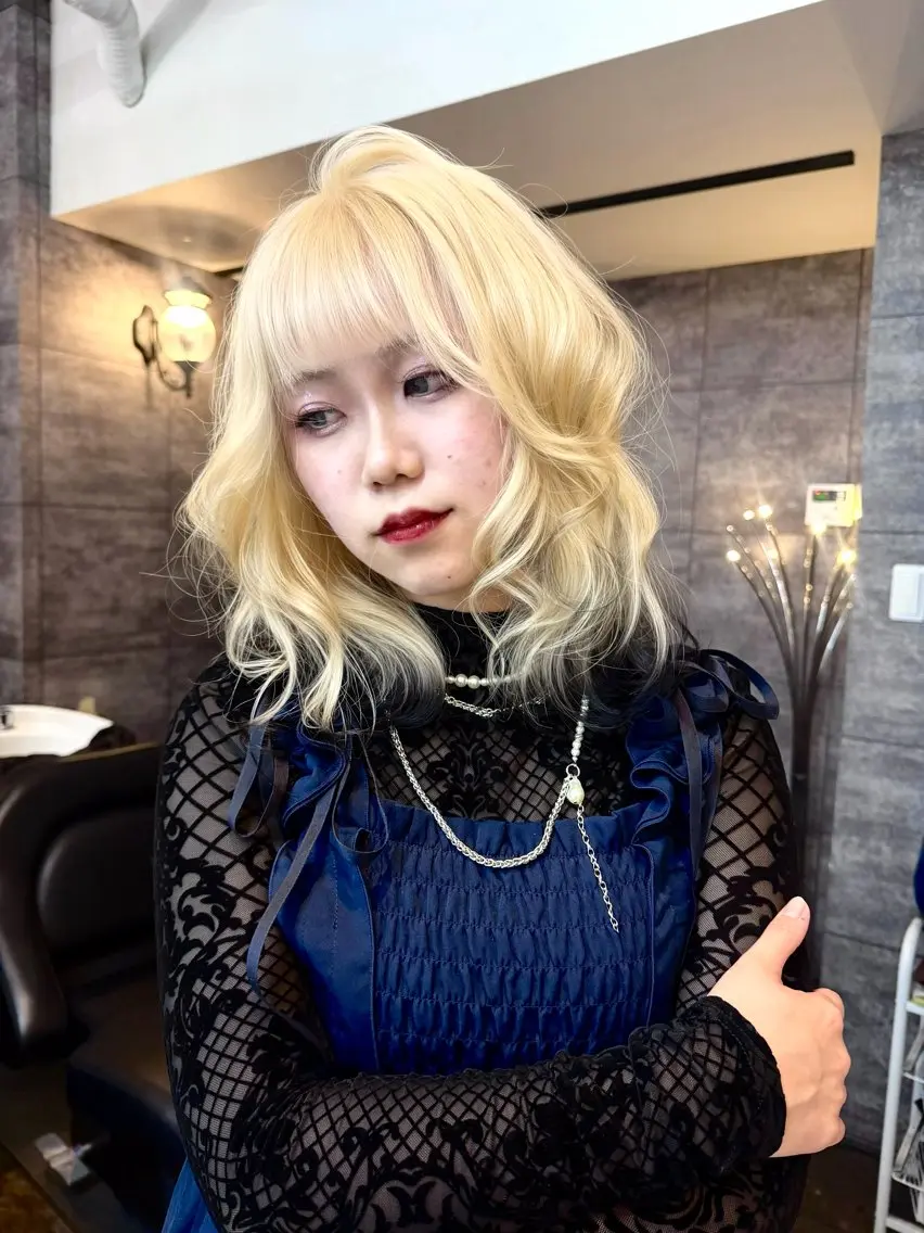 ミディアム ヘアカラー 💓Yuri💓 ハイトーン/デザインのヘアスタイル