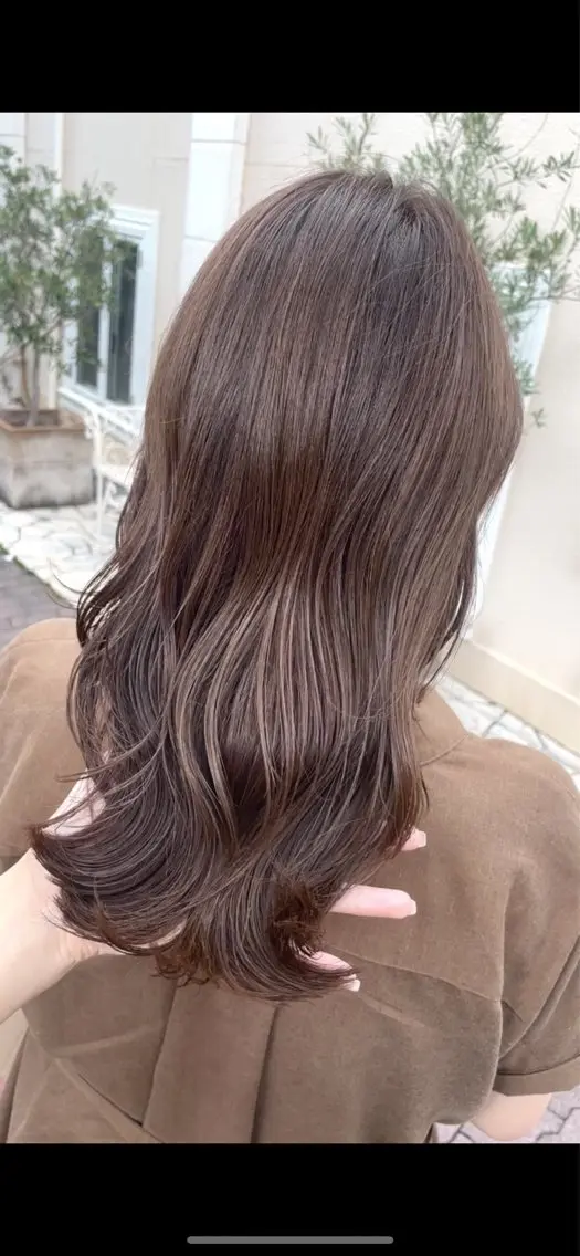 ミディアム カラー ベージュカラー ブリーチ ブラウンカラー ブリーチなしカラー くびれヘア カット ヘアカラー トリートメント ご新規様限定 透明感カラーKANAのヘアスタイル