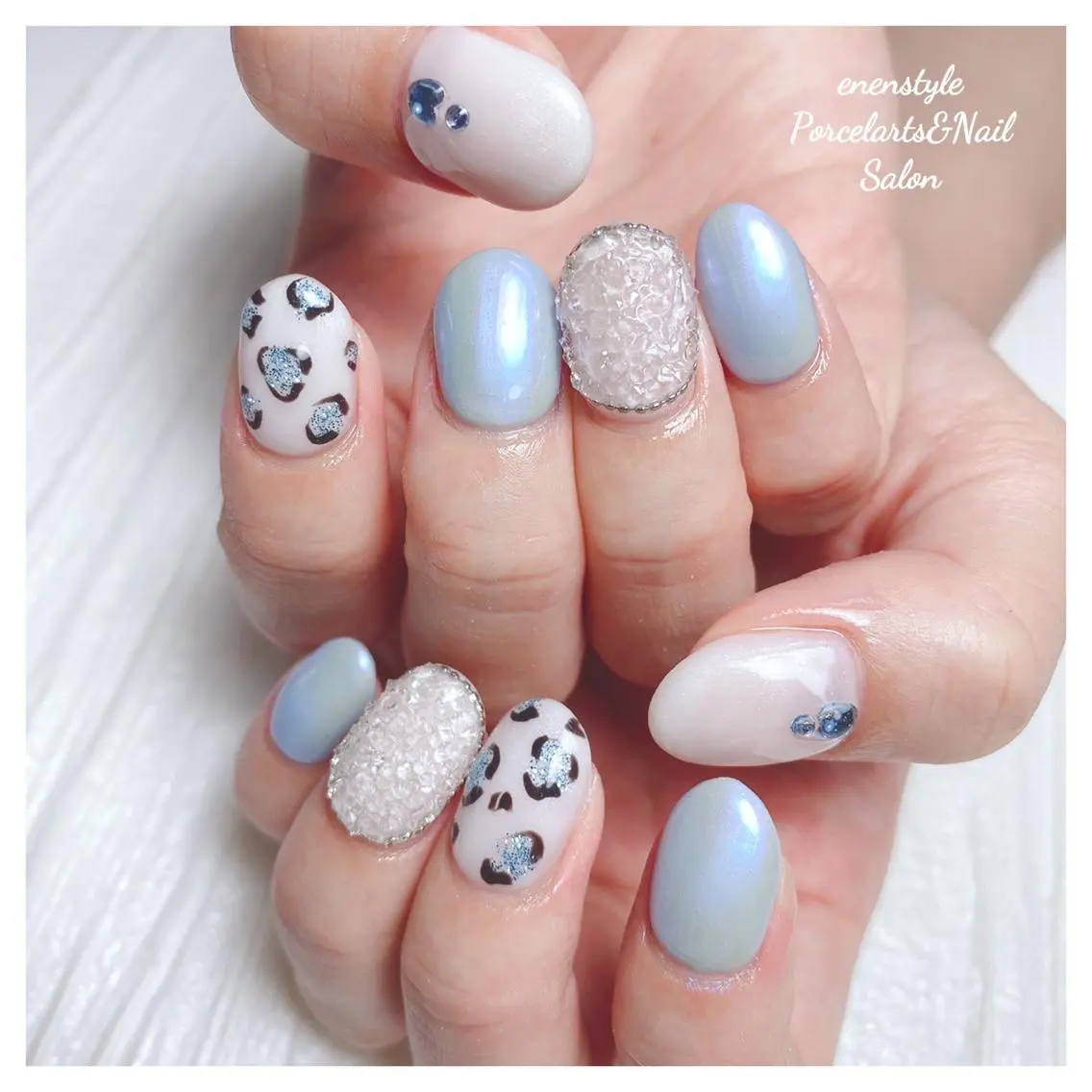 ミディアム ネイル 🐾enen style 🐾のネイルデザイン