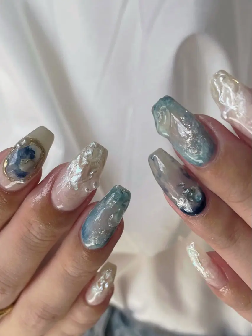 ネイル アートネイル 韓国ネイル ニュアンスネイル ぷっくりネイル talo .のネイルデザイン