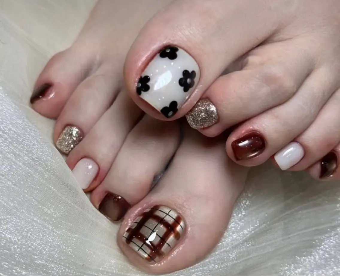 ネイル Hello Nailのネイルデザイン