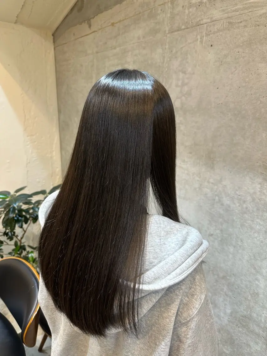 カラー ダークグレー ダークグレージュ グレージュ YUU Belle 新宿のヘアスタイル