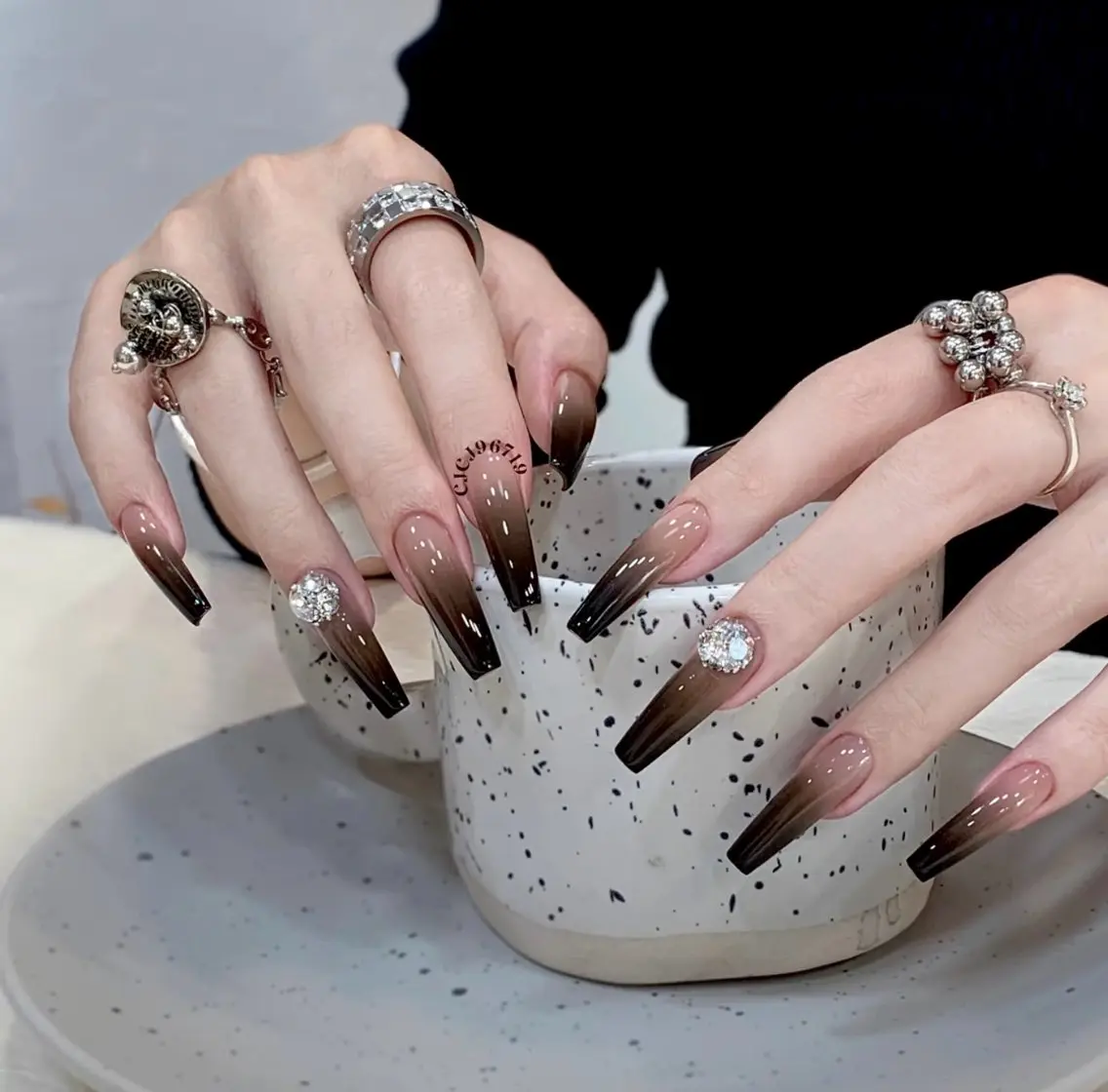 ネイル ハンドネイル Dione Nail きよみのネイルデザイン