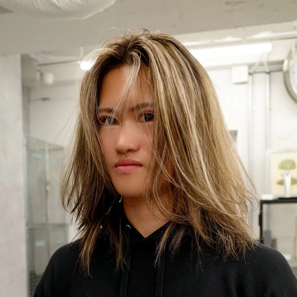 カラー メンズ ヘアカラー アクティブショート／ メンズブリーチカラーのヘアスタイル