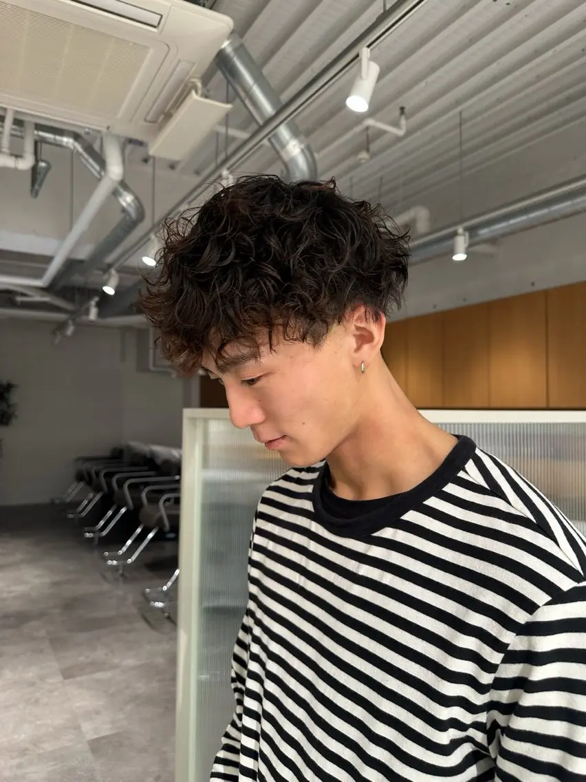 ミニモ学割【学生限定】✨カット&パーマ✨カットで綺麗な収まりや動かしやすい髪型に👍パーマでイメチェン🔥🔥の写真