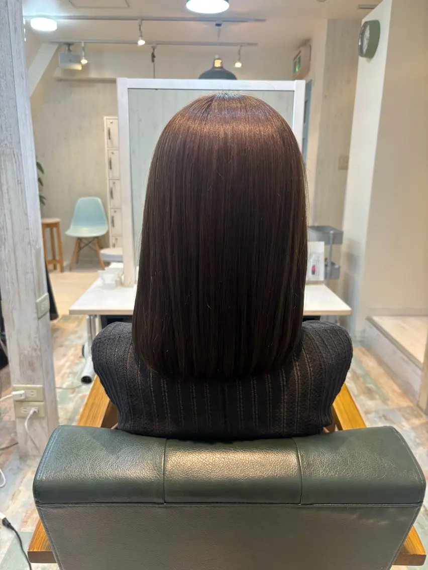 セミロング ヘアカラー 坂井まりん HALE ハレ銀座のヘアスタイル