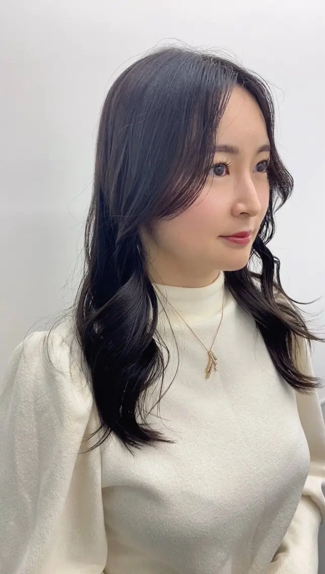 ロング くびれヘア くびれレイヤー レイヤーカット カット ヘアカラー トリートメント 韓国ヘア🇰🇷 スズキのヘアスタイル