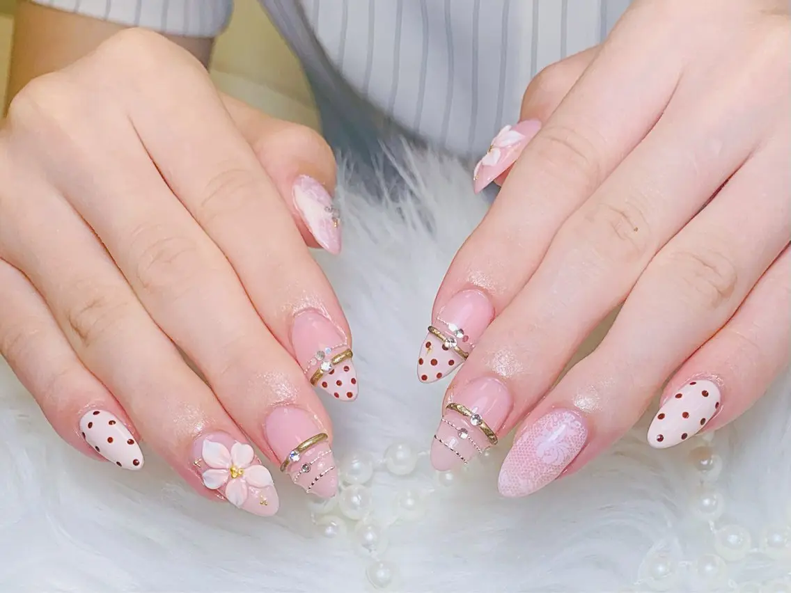 ネイル チークネイル 長さ出し フラッシュネイル フレンチネイル グラデーション ハンドネイル AN NAIL 高田馬場のネイルデザイン