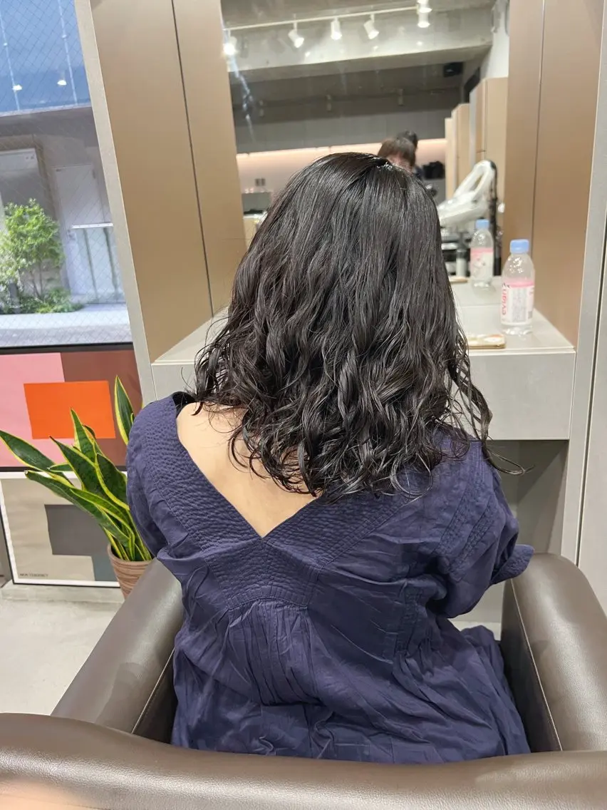 ミディアム パーマ カット ヘアカラー パーマ ボブパーマコテ巻き風 パーマNo1深江秀平のヘアスタイル