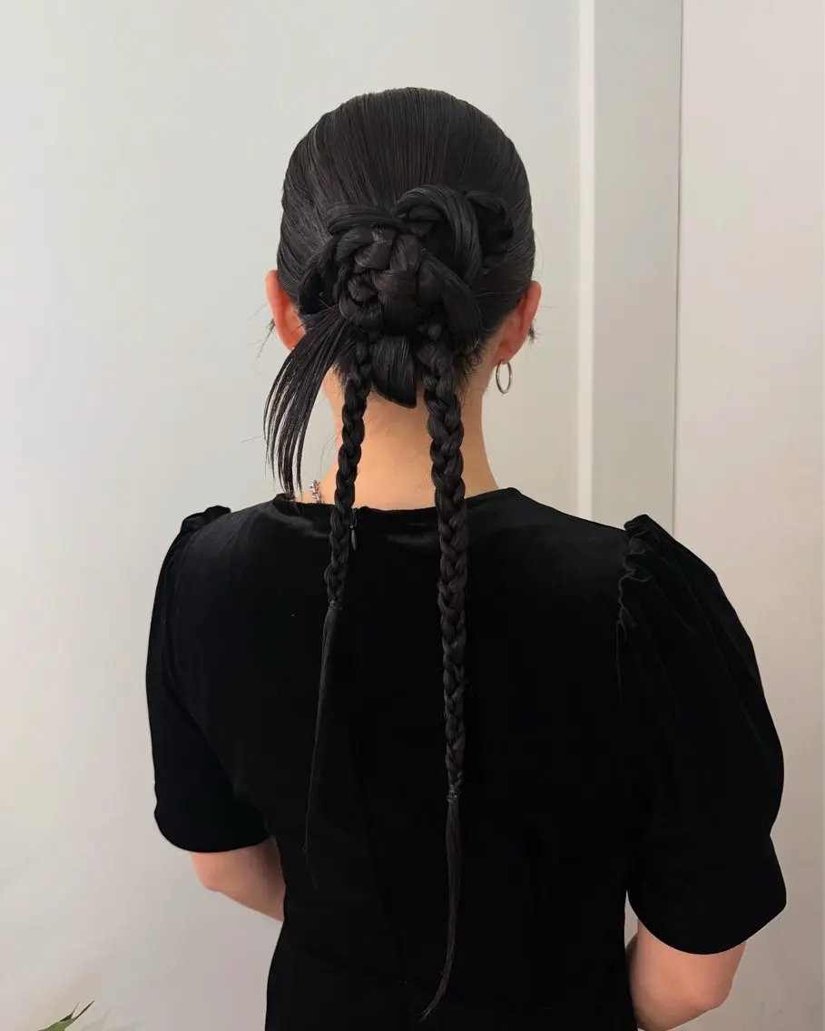 ロング ヘアアレンジ 結婚式・ブライダル 韓国風ヘア ヘアセット 卒業式お呼ばれ🕊️ ヘアセット✴︎ミキのヘアスタイル