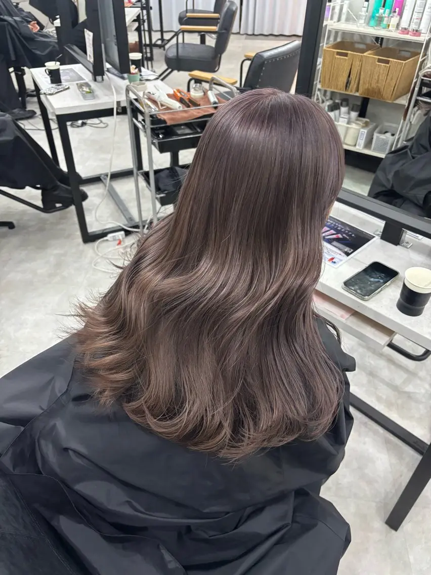 ロング カラー ヘアカラー トリートメント Megu/ベージュ/ 透明感カラーのヘアスタイル