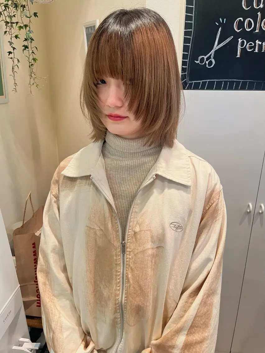 ミディアム カラー ウルフカット カット ヘアカラー ハイトーン/ショート 村上淳乃🐥のヘアスタイル