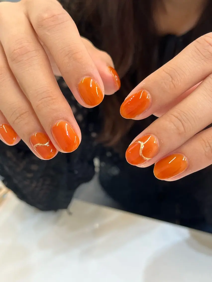 ネイル 👑 pool SAKI 👑のネイルデザイン