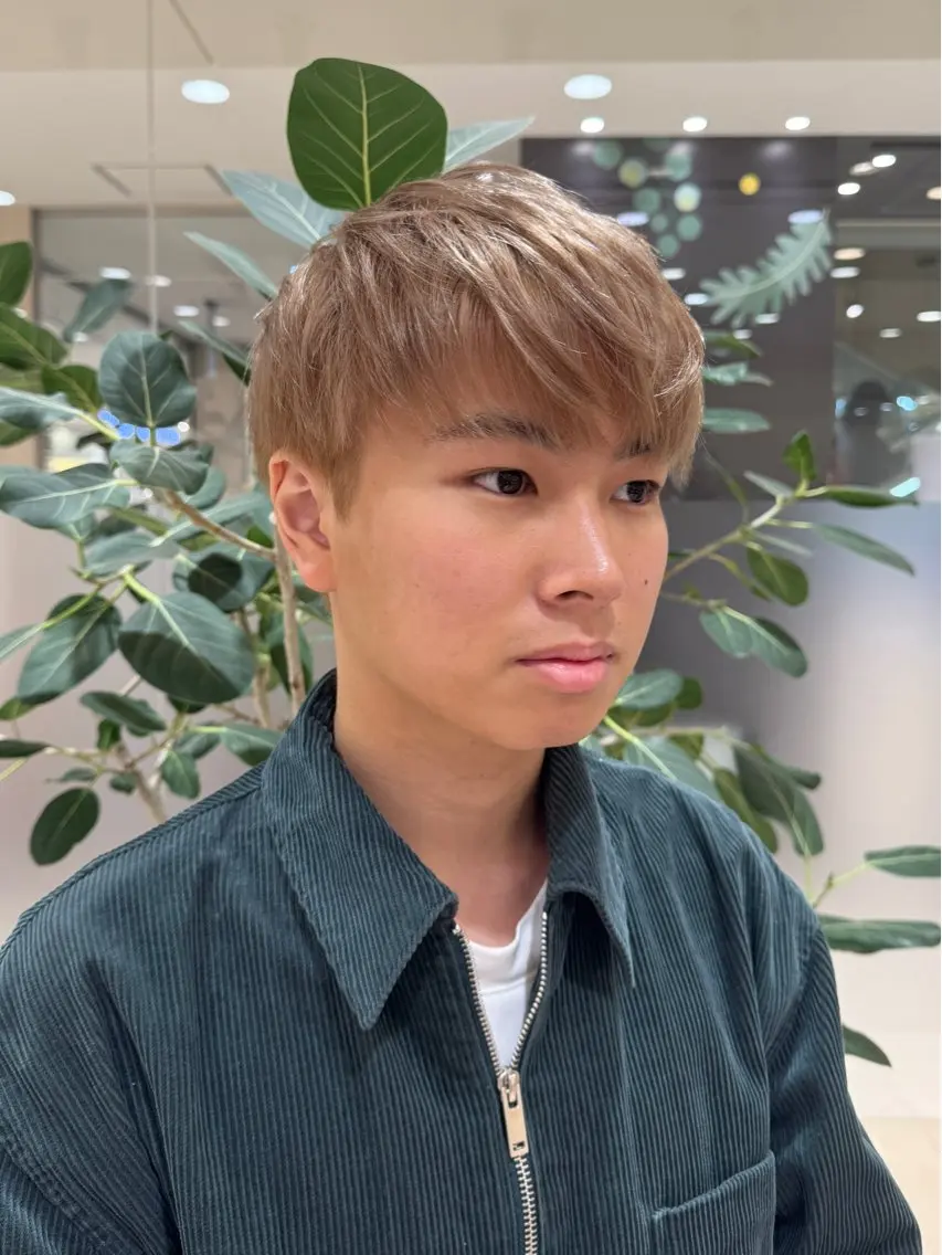 ショート カラー メンズ メンズブリーチ メンズハイトーン ベージュカラー ブリーチ ダブルカラー カット ヘアカラー メンズハイトーン/ ブリーチ💫カイセイのヘアスタイル