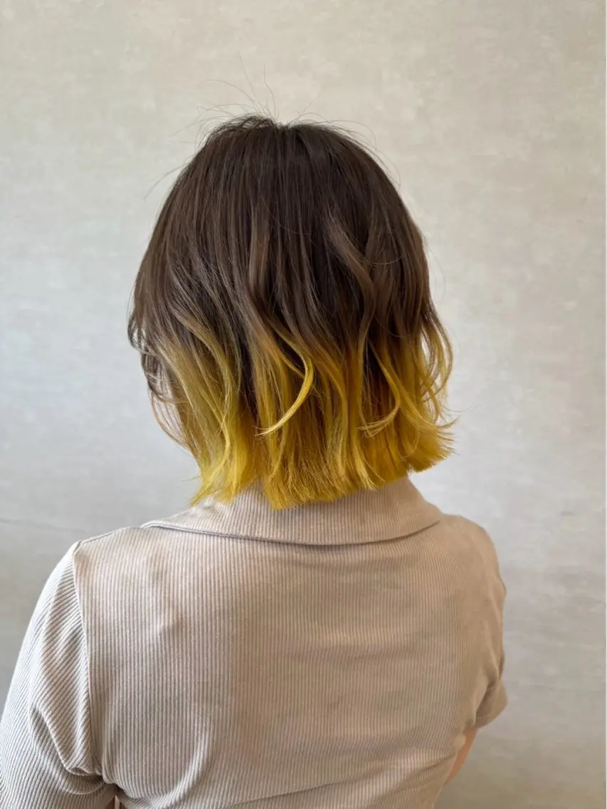 ミディアム カラー アッシュ ベージュカラー グラデーションカラー イエローカラー 小川 泉美のヘアスタイル