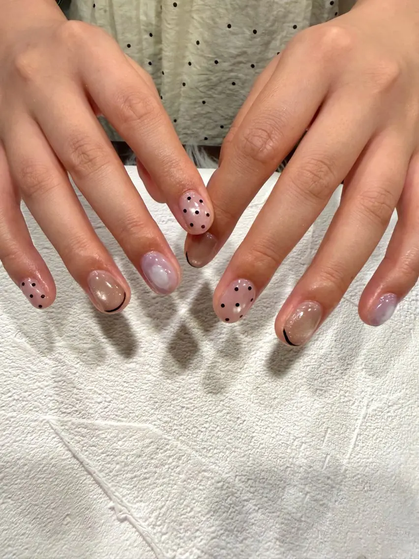 ネイル ドット フレンチネイル ハンドネイル Nobody_ Yuiのネイルデザイン