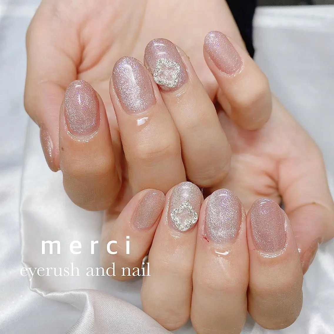 ネイル クリアネイル フラッシュネイル フレンチネイル 韓国ネイル マグネットネイル merci nailのネイルデザイン