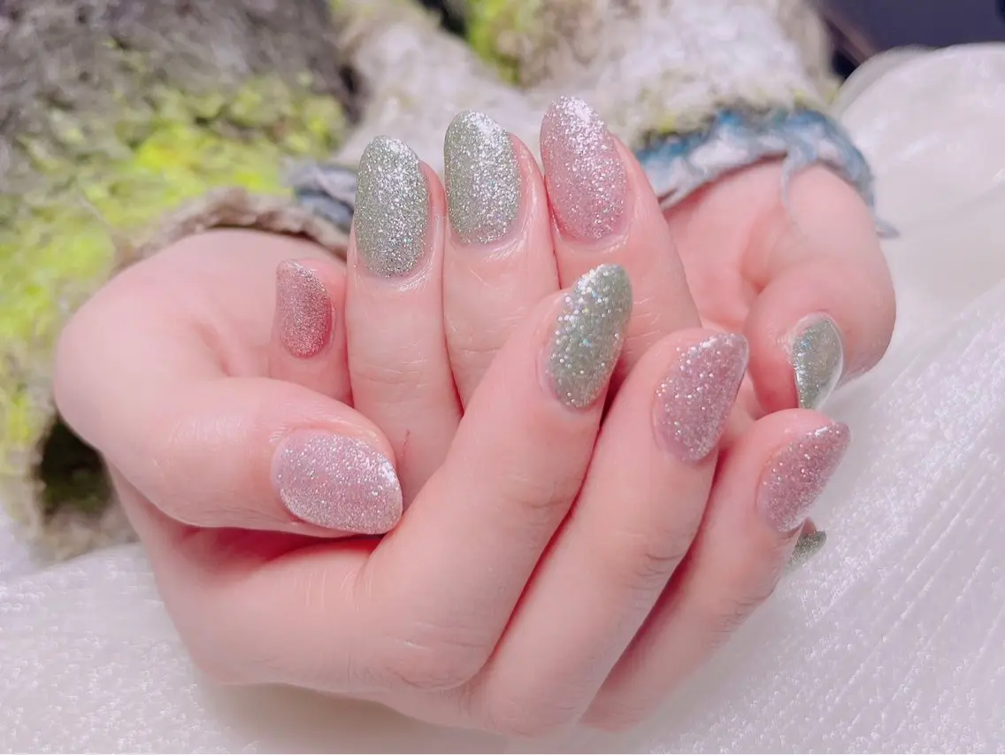 🔥【大人気】🎀ワンカラーorラメグラー (2色まで)❣️ソフトジェルオフ込みの写真