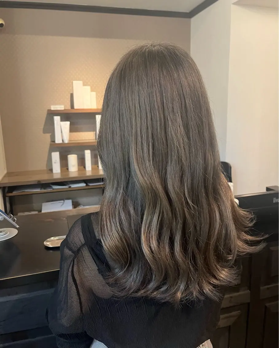 ロング カット ヘアカラー トリートメント Ichika ／ VISEOのヘアスタイル
