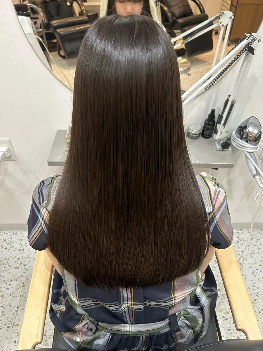 ロング 髪質改善 透明感カラー 莉々子のヘアスタイル