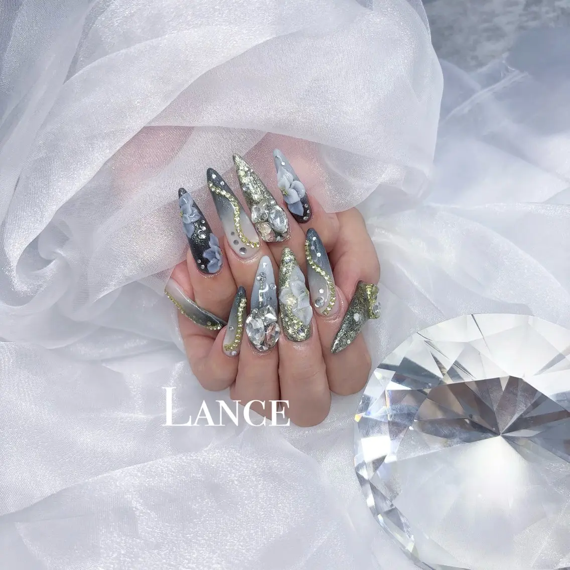 ネイル オーロラネイル フットネイル フレンチネイル ガラスフレンチ 氷ネイル・うるうるネイル ハンドネイル Lance nailのネイルデザイン