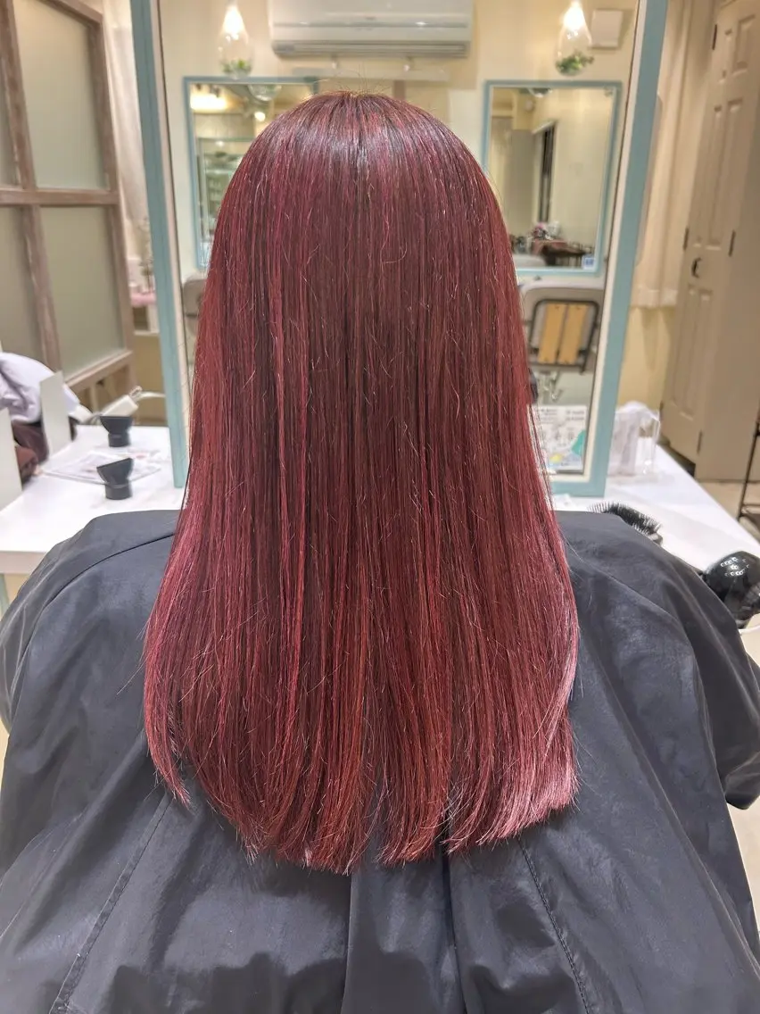 ロング カラー レッドカラー 石灘 夢都美のヘアスタイル