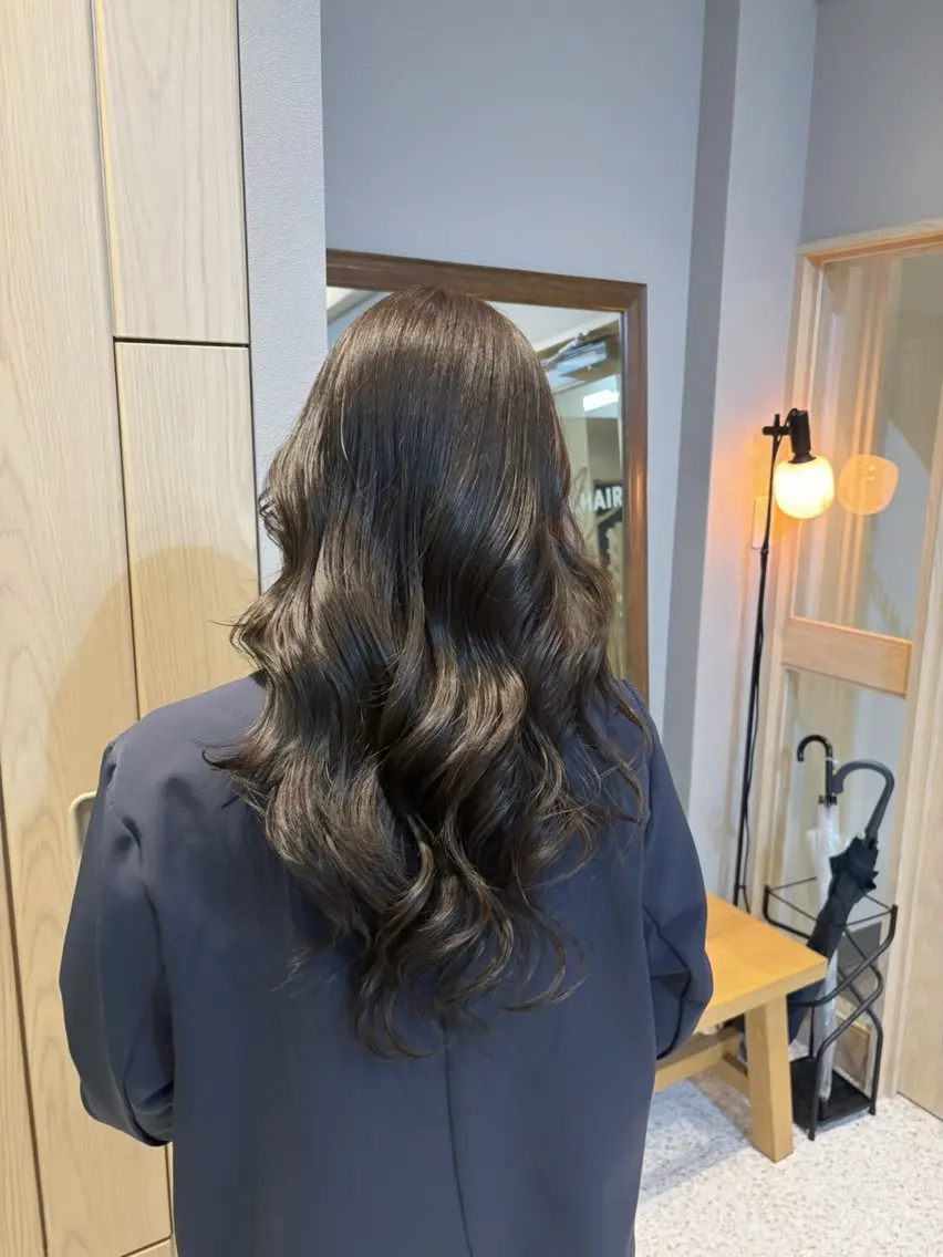 ロング ヘアカラー セト ナツミのヘアスタイル