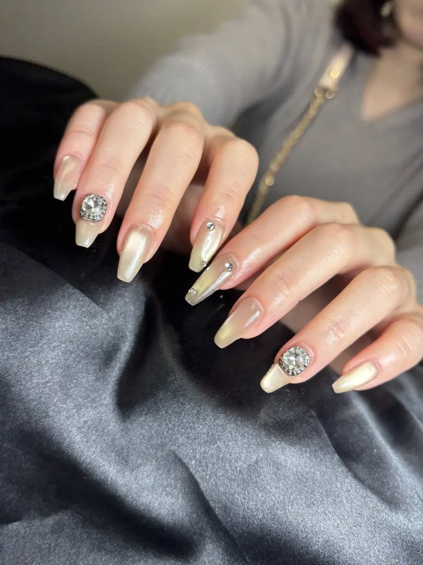 ネイル ブラウン チークネイル 桜ネイル 長さ出し フットネイル ハンドネイル XIINH NAIL SALONのネイルデザイン