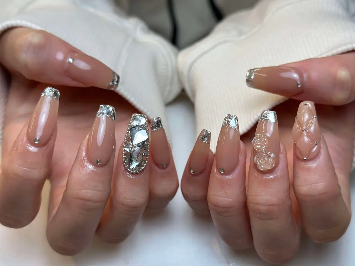 ネイル グラデーション キラキラネイル ワンカラーネイル 冬ネイル Jenn Nail Salonのネイルデザイン