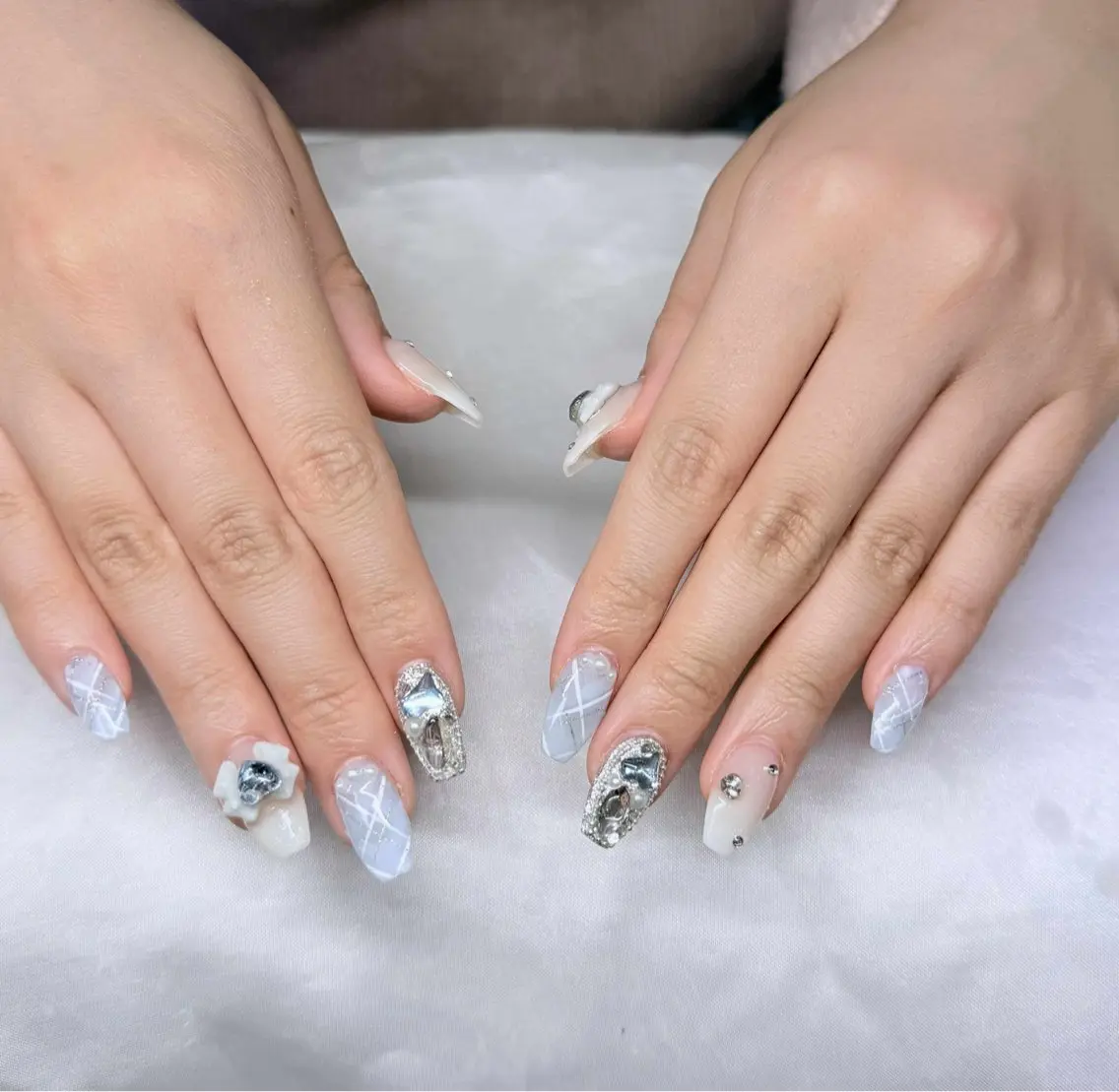 ネイル 長さ出し グラデーション 卒業式 キラキラネイル マグネットネイル ハンドネイル Lee Nailsのネイルデザイン