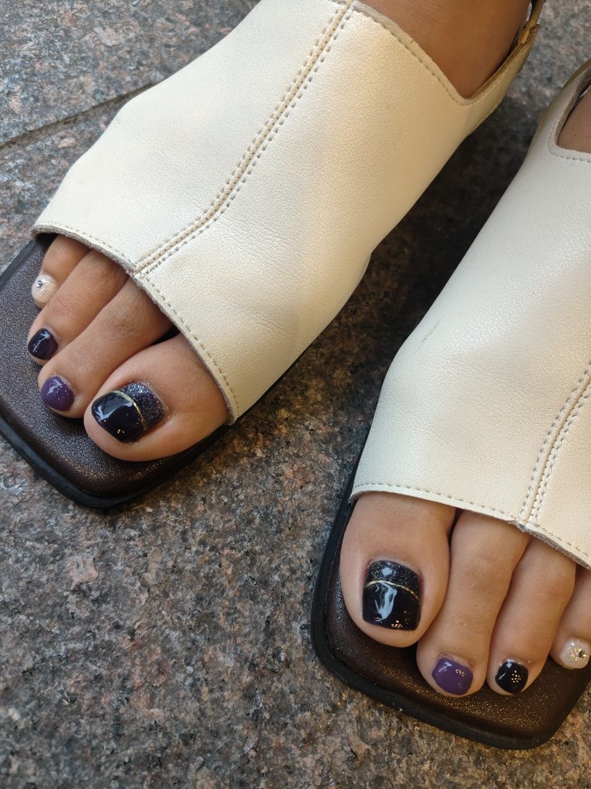 ネイル フットネイル 持ち込み フットネイル フィオーレフィオーレ 銀座のネイルデザイン