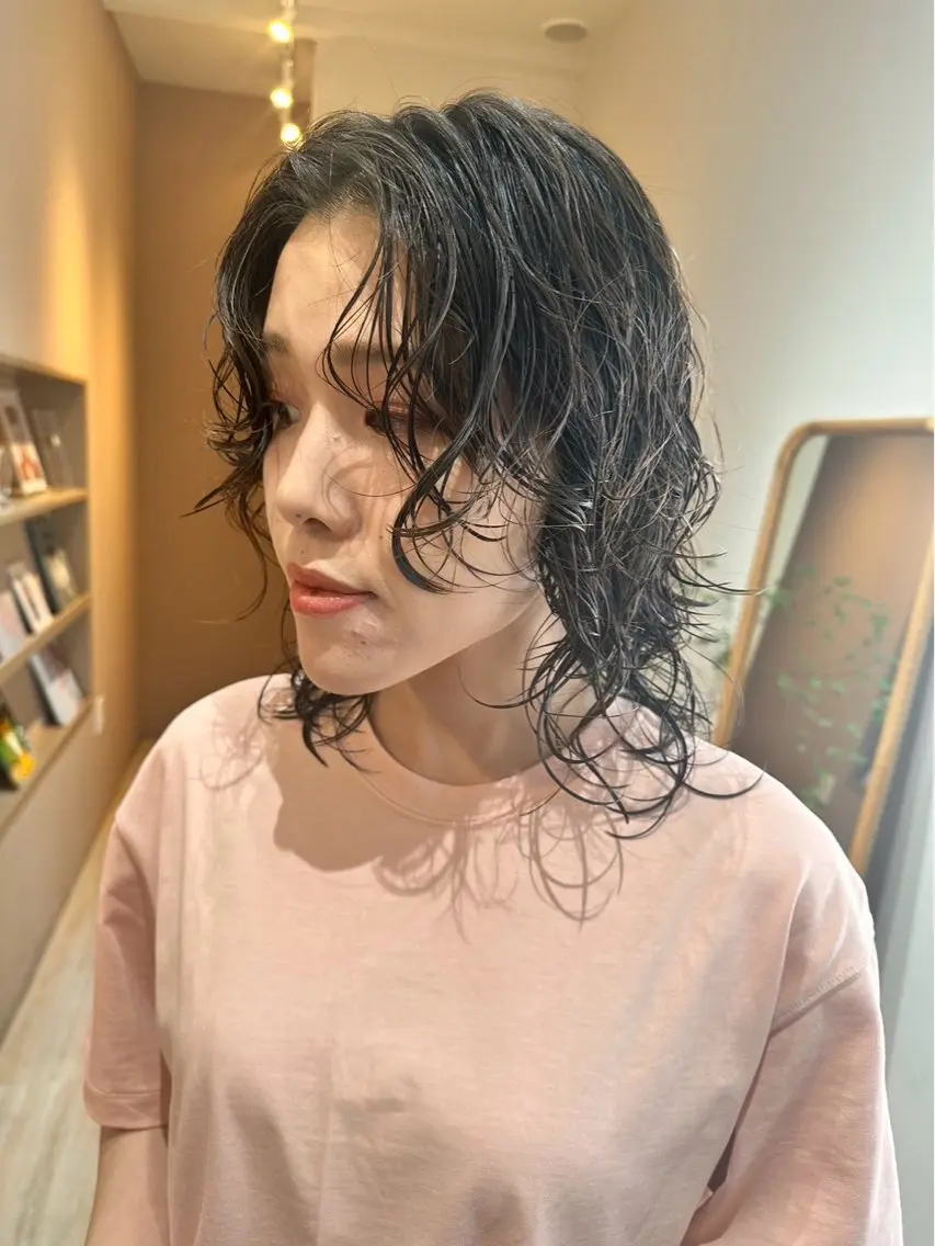 ミディアム パーマ ramphy 柴原 夢奈のヘアスタイル