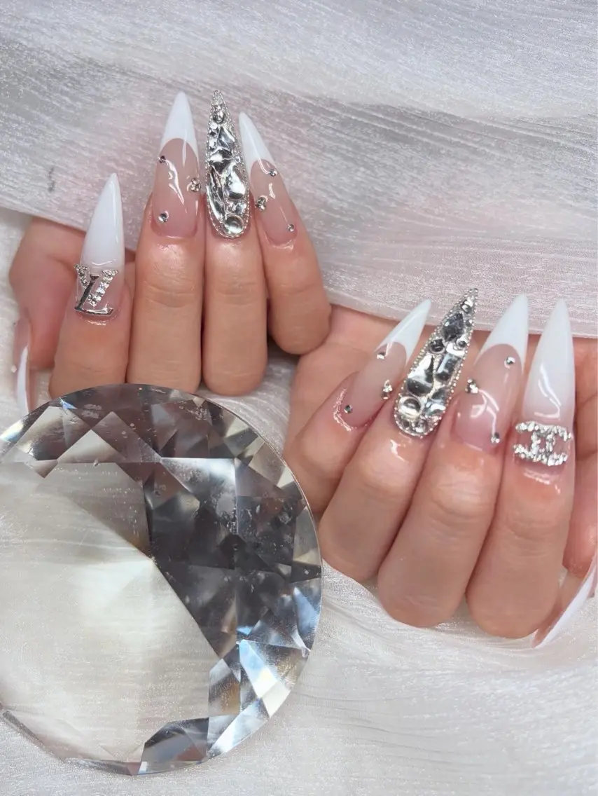 ネイル アートネイル オーロラネイル チークネイル 長さ出し フットネイル ハンドネイル Chan nailsのネイルデザイン