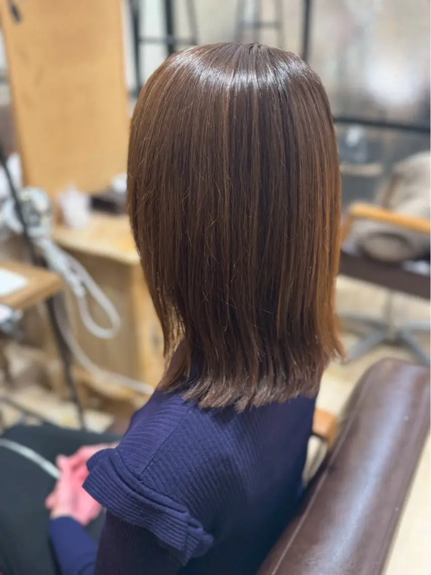 ミディアム ヘアカラー 三輪 あおいのヘアスタイル