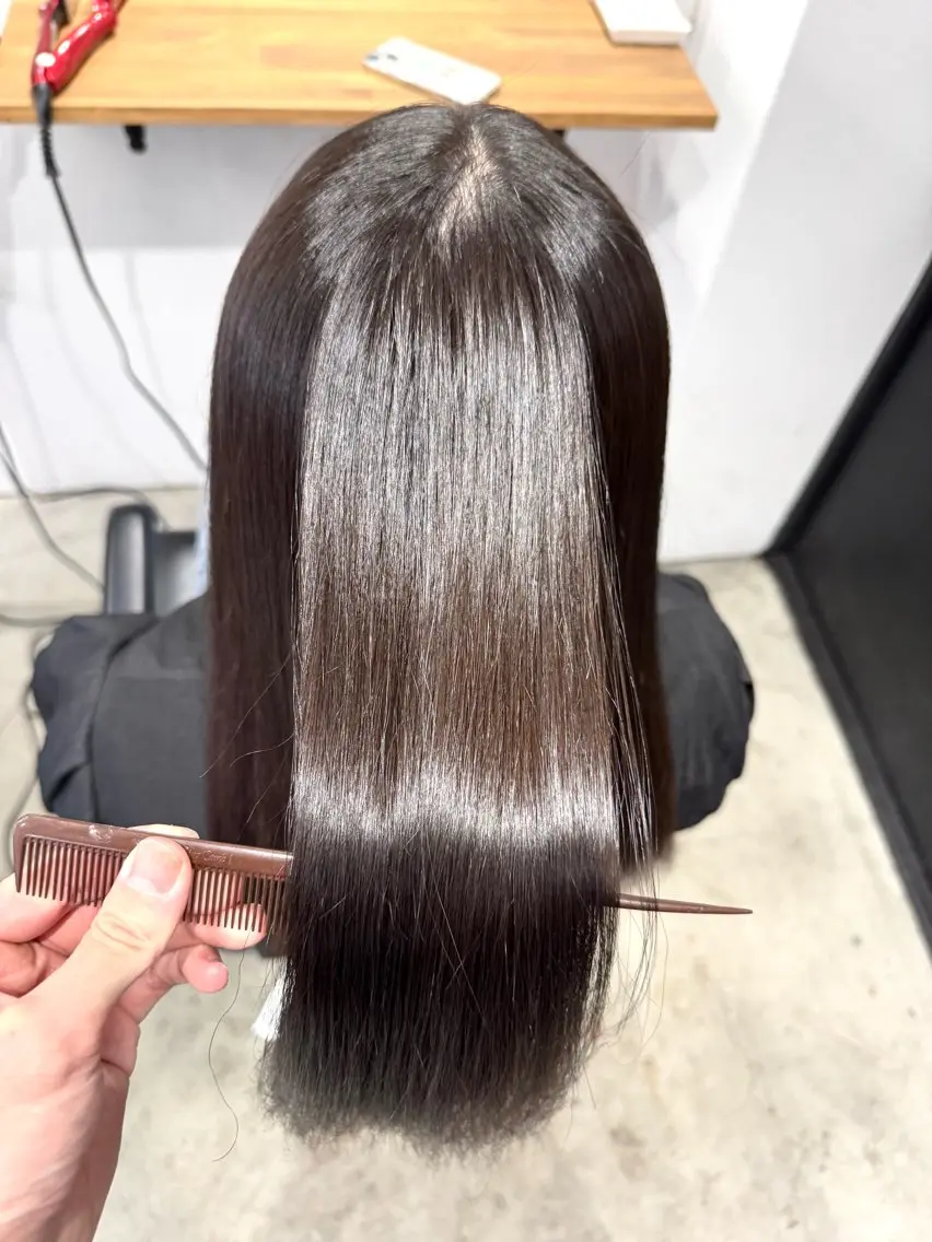 ロング 縮毛矯正 ツヤツヤ縮毛矯正 /美髪カラー 小山のヘアスタイル