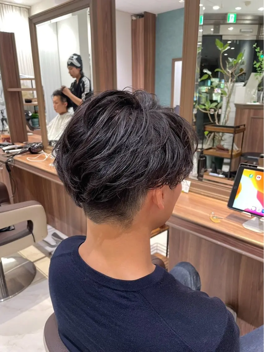 パーマ メンズ 縮毛矯正特化💎& 透明感カラー✨レオのヘアスタイル