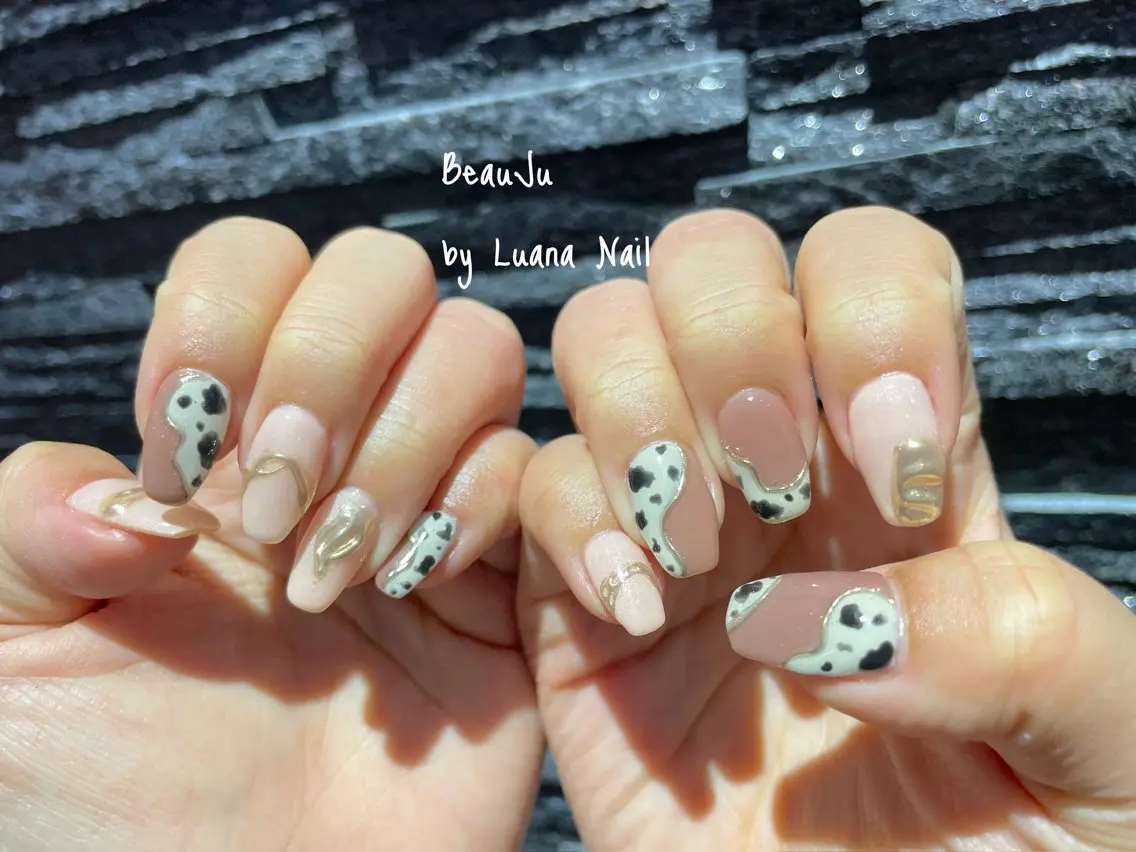 ネイル ミラーネイル ハンドネイル BeauJu by Luana Nailのネイルデザイン