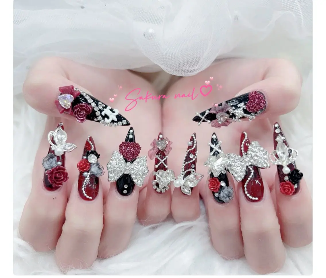 ネイル オーロラネイル クリアネイル フレンチネイル ジェルネイル ガーリー ハンドネイル Sakura Nail Salonのネイルデザイン