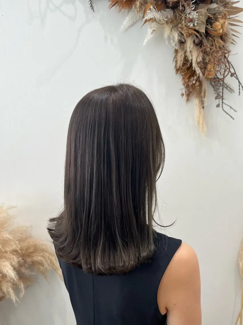 カラー ベージュカラー ブリーチ ブリーチなしカラー オリーブベージュ bisou hair Kayanoのヘアスタイル