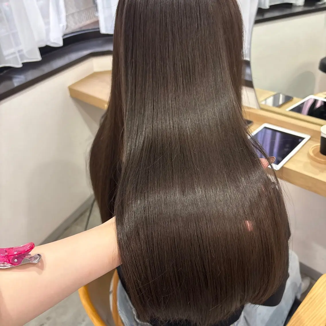 ロング カラー ベージュカラー オリーブベージュ 女性艶髪マンツーマン YUKIのヘアスタイル