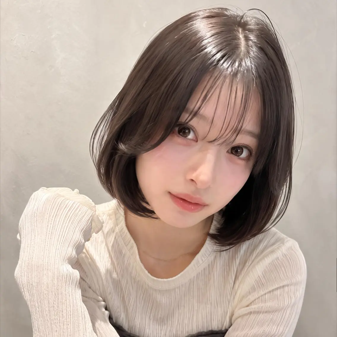 ショート 庭木華瑠🐾ボブ🧡 透明感カラー✨のヘアスタイル