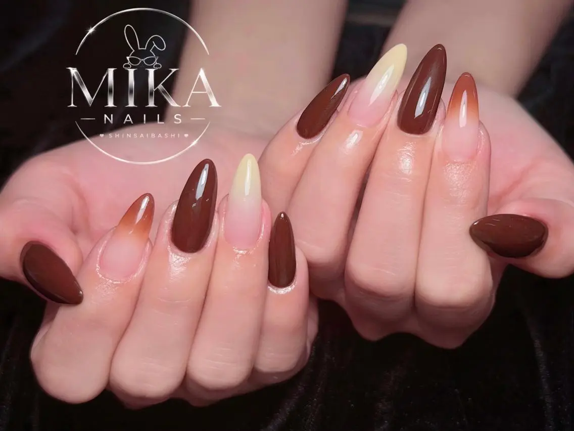 ネイル アートネイル チークネイル ドット フットネイル フレンチネイル ハンドネイル Mika Nailsのネイルデザイン
